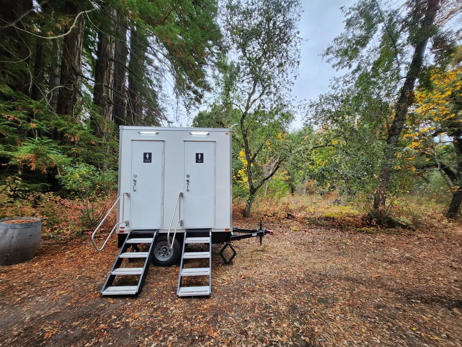 2 Station Compact Series Restroom